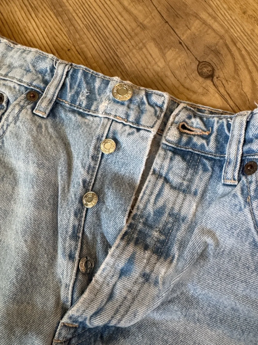 Zara Light Blue Button Fly Distressed Denim Jeans Sz 10